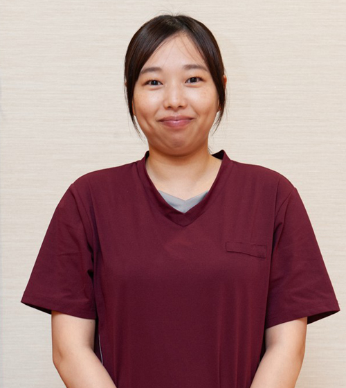 スタッフの顔写真